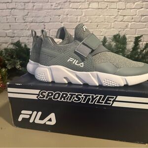 Fila NIB Sportstyle Vastra Size 9